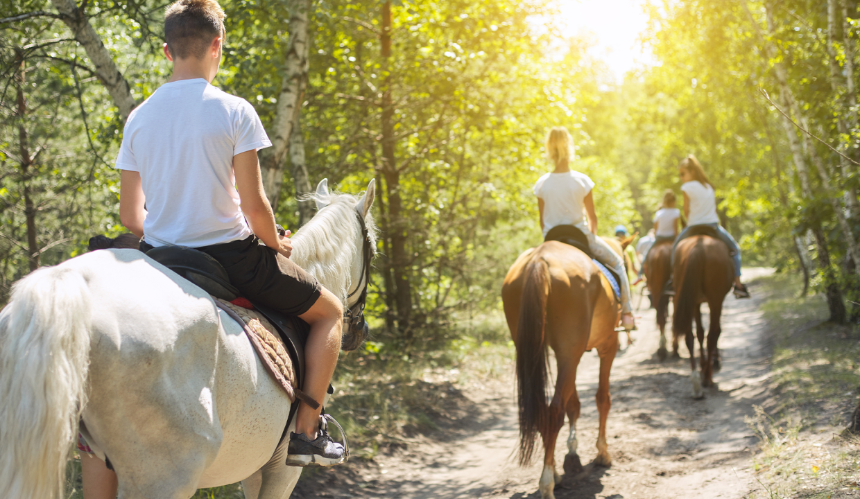 7-lowder-new-homes-white-oak-landing-horseback-riding